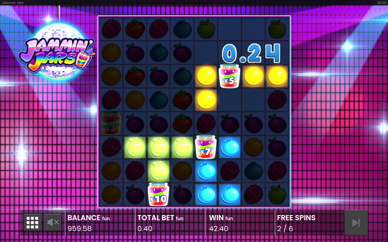 Inside the bonus, three jars climbing past x10 with a running total of 42.40